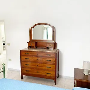 https://appartamento-mirellino.it-tuscanyhotel.com